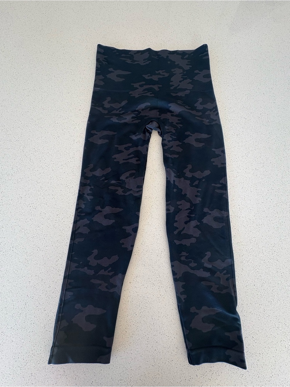 SPANX Camo Leggings - Black & Charcoal
